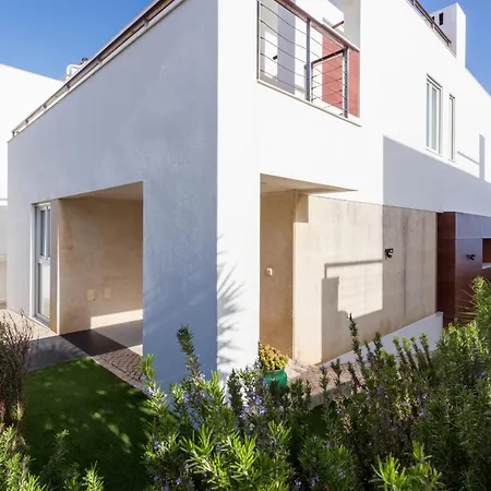 Coolhouses Algarve Luz, Ocean Front 4 Bed House W/ Pool, Casa Da Pipa Villa Luz