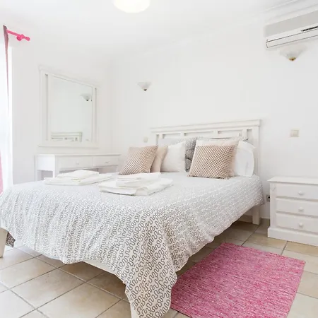 Σπίτι διακοπών Coolhouses Algarve Luz, Ocean Front 4 Bed House W/ Pool, Casa Da Pipa Luz