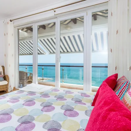 Villa Coolhouses Algarve Luz, Ocean Front 4 Bed House W/ Pool, Casa Da Pipa *