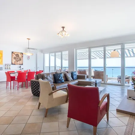 Coolhouses Algarve Luz, Ocean Front 4 Bed House W/ Pool, Casa Da Pipa *